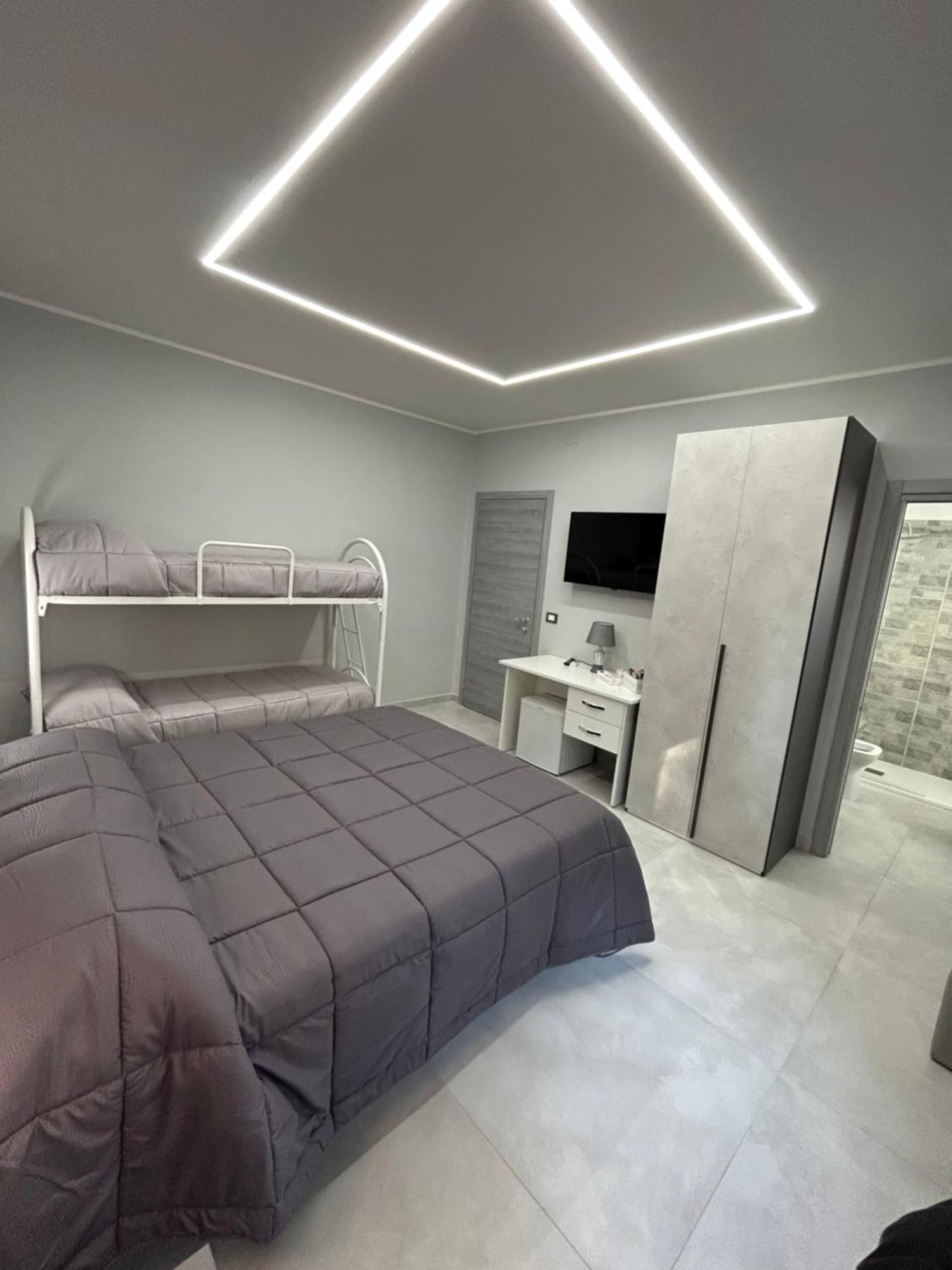 Skycity 2 B&B Napoli Eksteriør bilde